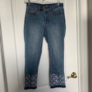 Jeans with detailed bottoms